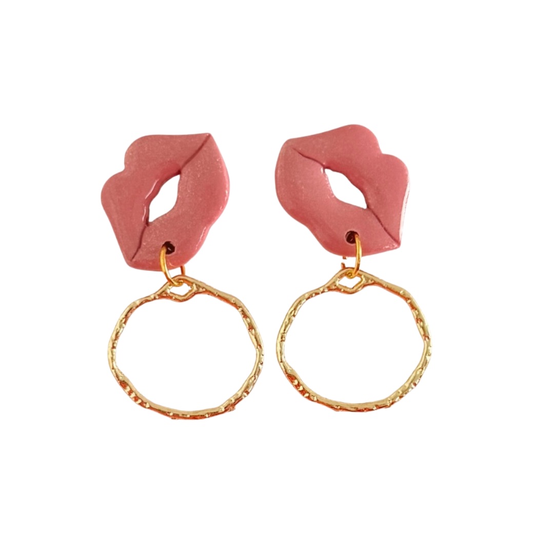 Kiss Studs — Pink